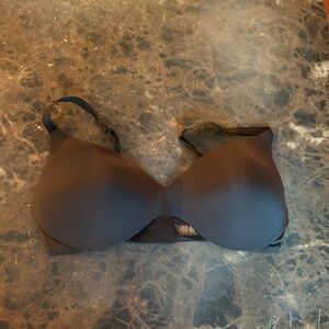 SKIMS Seamless Black Bra